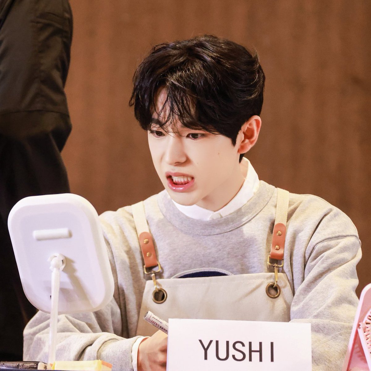 다크네코 tweet media