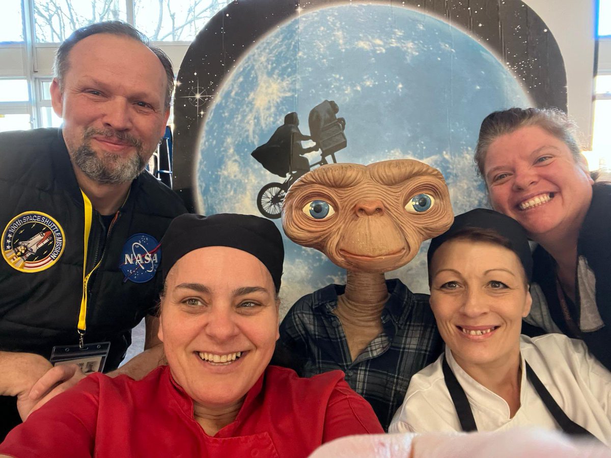 I want to go to space tweet media