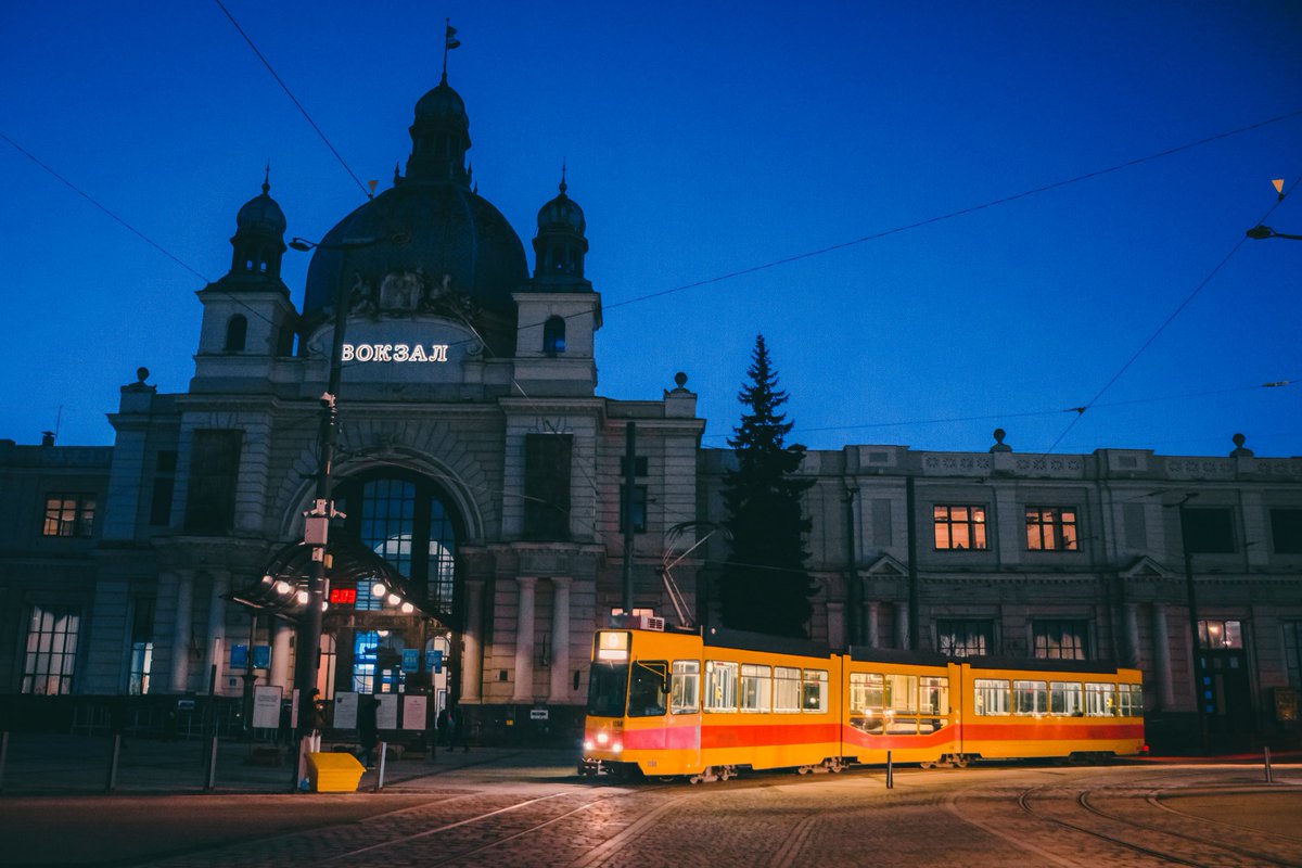 Самотній фотограф tweet media