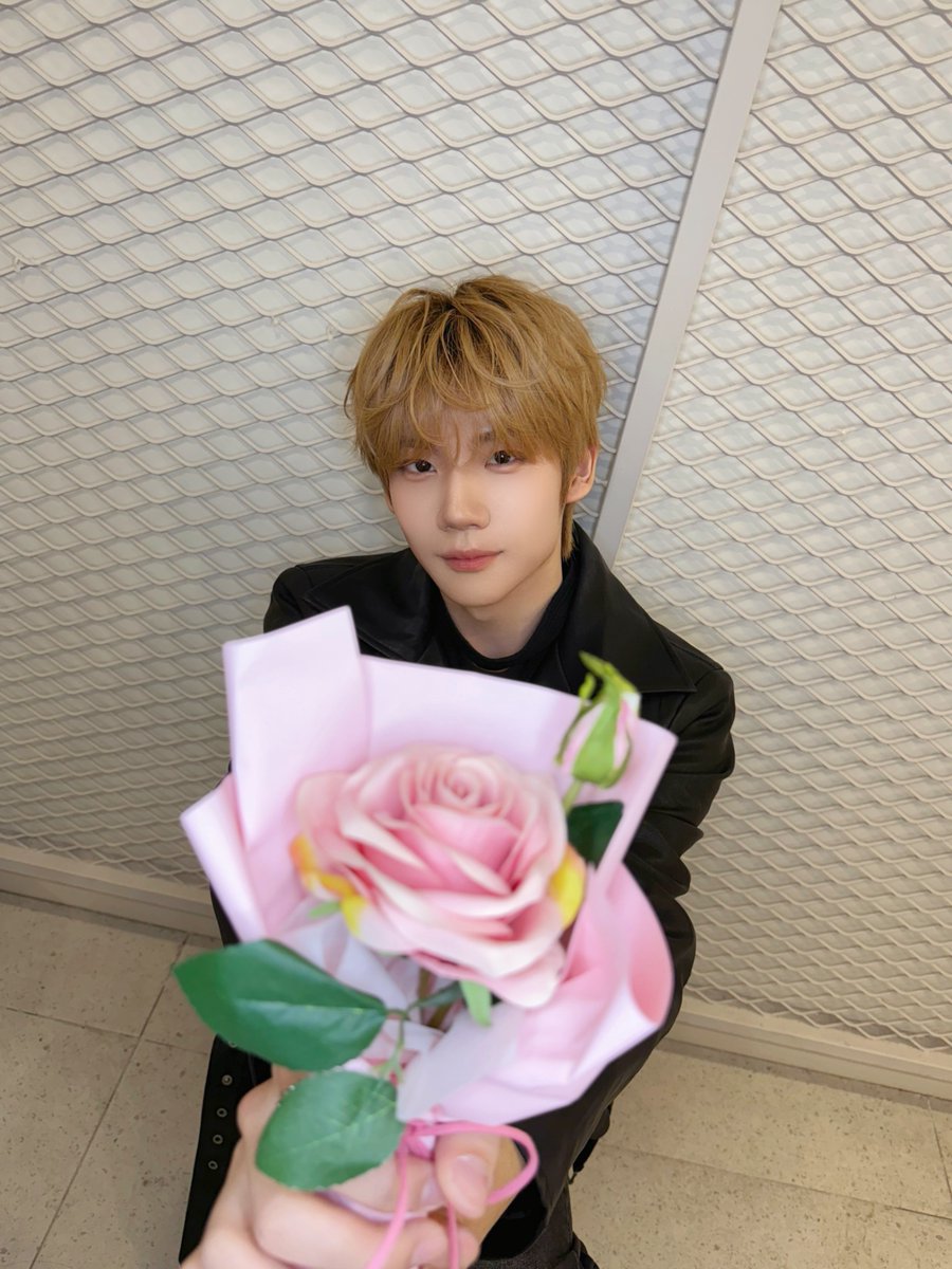 closeyoureyes_7's tweet photo. 𝑭𝒐𝒓 𝑪𝑳𝑶𝑺𝑬𝑹🌹

#CLOSEYOUREYES #클로즈유어아이즈 
#CYE #클유아 
#SONGSEUNGHO #송승호 
#KENSHIN #켄신 
#SEOKYOUNGBAE #서경배 https://t.co/b7CGfkh8fN
