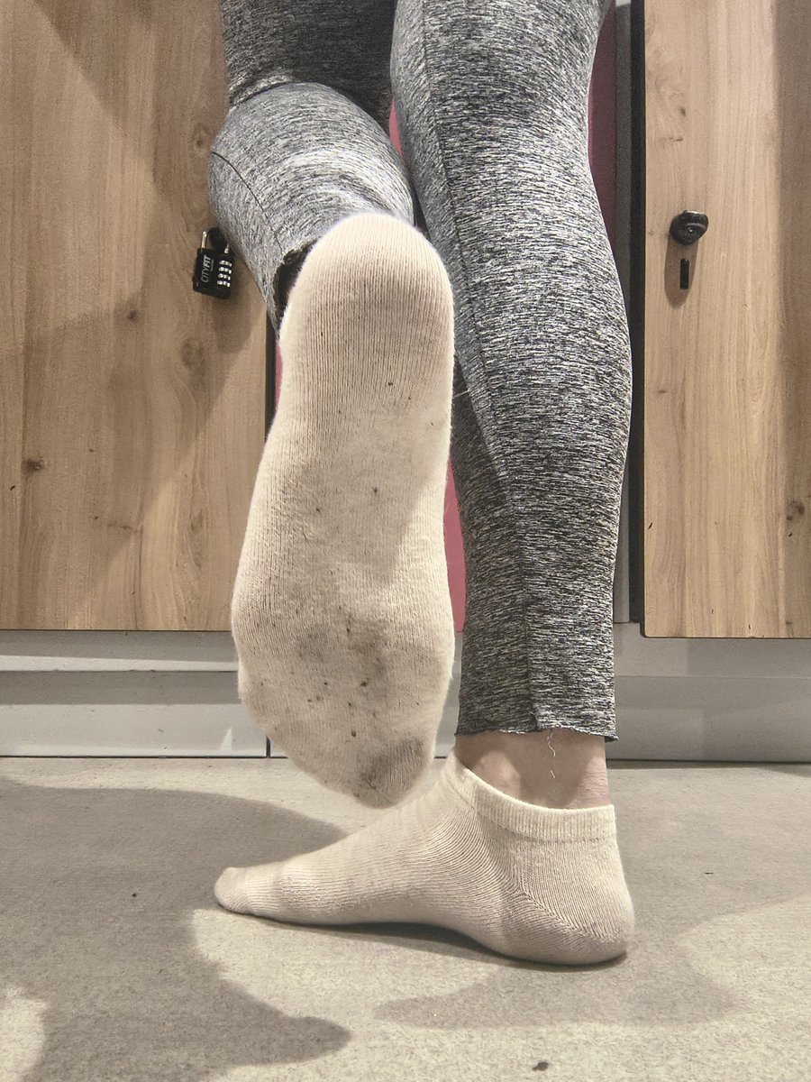 InvictaAmina's tweet photo. Kolejne świeżynki śmierdziuszki prosto z siłowni. Zdecydowanie nie dla amatorów wersji light 😈
#findom @rt_feet @crazyforsoles @FeetForumArea @FinDommes @rt_feet_backup @FootParadiseRT @rtfeetslave1 @FinDommes @PolskiFindom @rt_promo2k @CuriousFindomme @PiggyPaysYou https://t.co/vNbyeGWuD8
