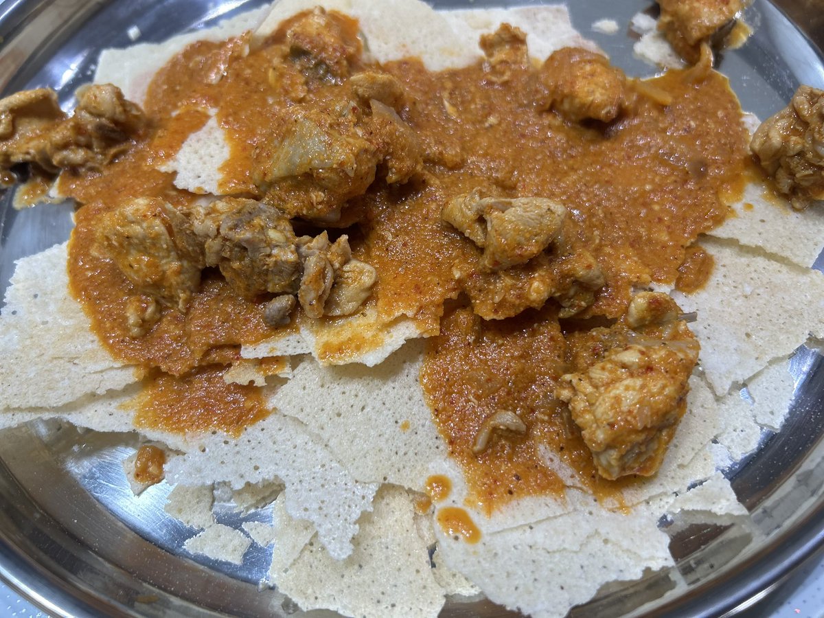 vijeshetty's tweet photo. Women's Day special prepared by Man.
#KoriRotti #TulunadDelicacy
@ShivAroor @smitaprakash https://t.co/uVAW253dhj