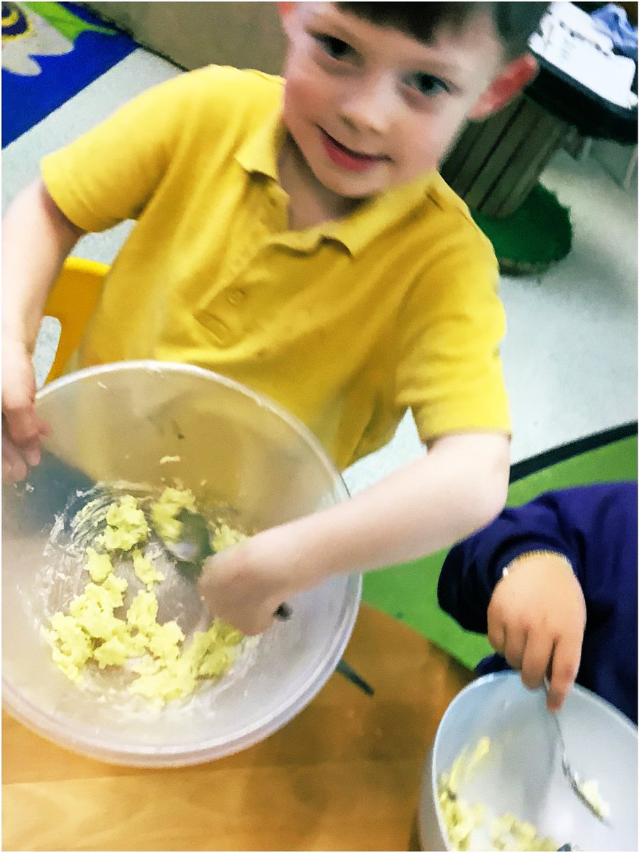 MrsFarrNCP's tweet photo. We are planting potatoes. We wanted to know more…
So we explored how they grow, their shape, texture, size and taste. 
Can we cook them Mrs Farr? Of course we can!
We then learned how to cook mashed potatoes. Delicious! 🥔 🪏 🪴 #AuthenticLearning @nantcelynschool https://t.co/ViHkQjkcMJ
