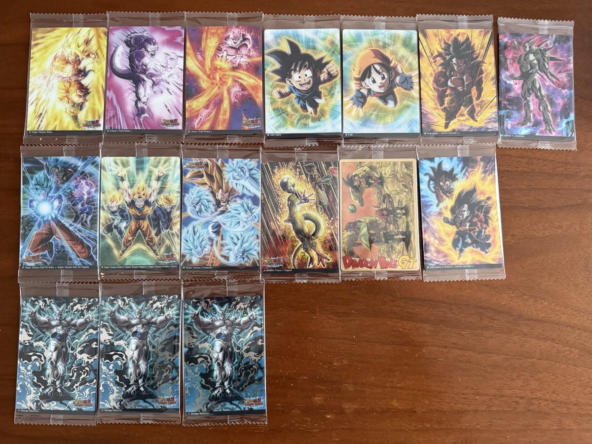 Lozzlyz's tweet photo. ドカバト11周年イラストを狙ってイタジャガバラ買い💰
マイナスエネルギーが強すぎる😇
#ドラゴンボール https://t.co/iYaF2lSbOI