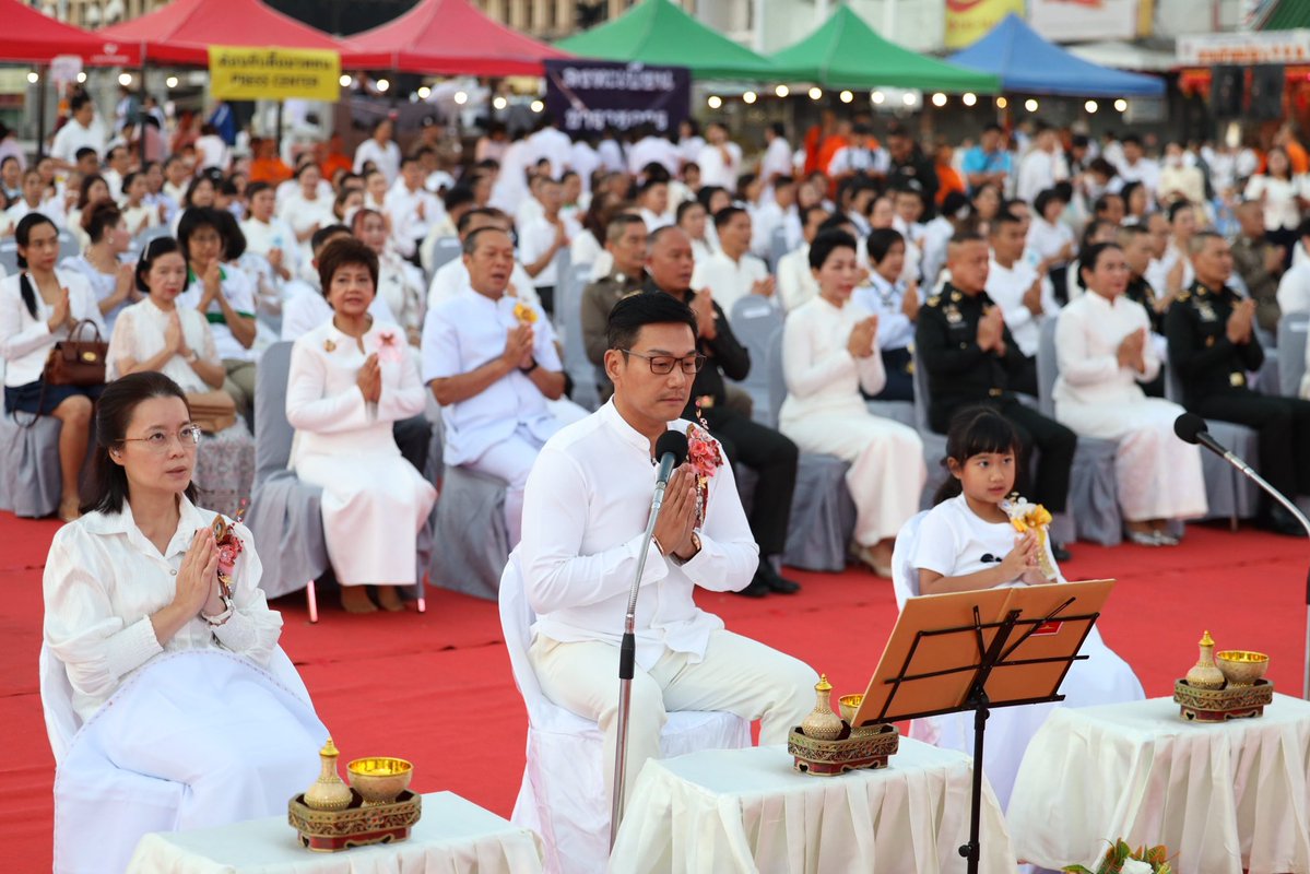 THE SENDER tweet media