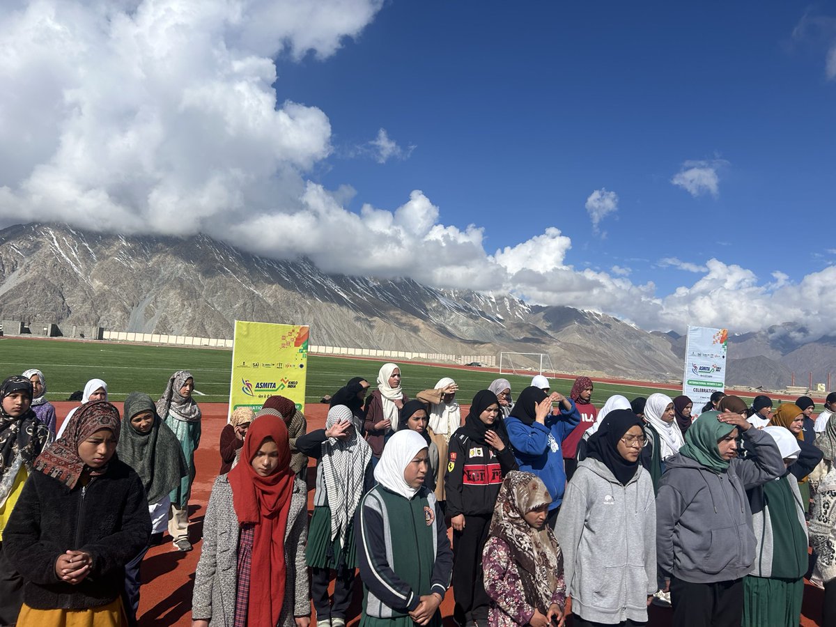 MYBKargil's tweet photo. *#ASMITALeague #KheloIndia #ShePlaysIndiaWins #BreakingTheGlassCeiling*
 *#MyBharat* https://t.co/yzXua6gNHG