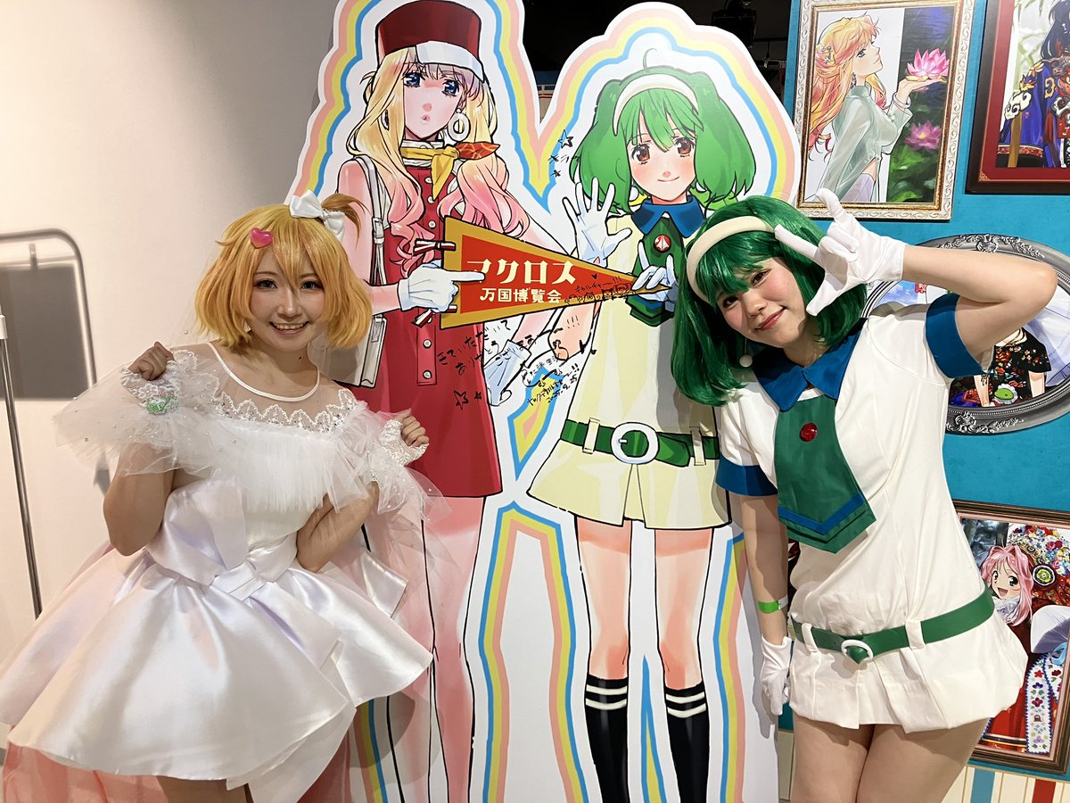 会場内のBGMで「星間飛行」が流れると、ランカとフレイアのコンビで