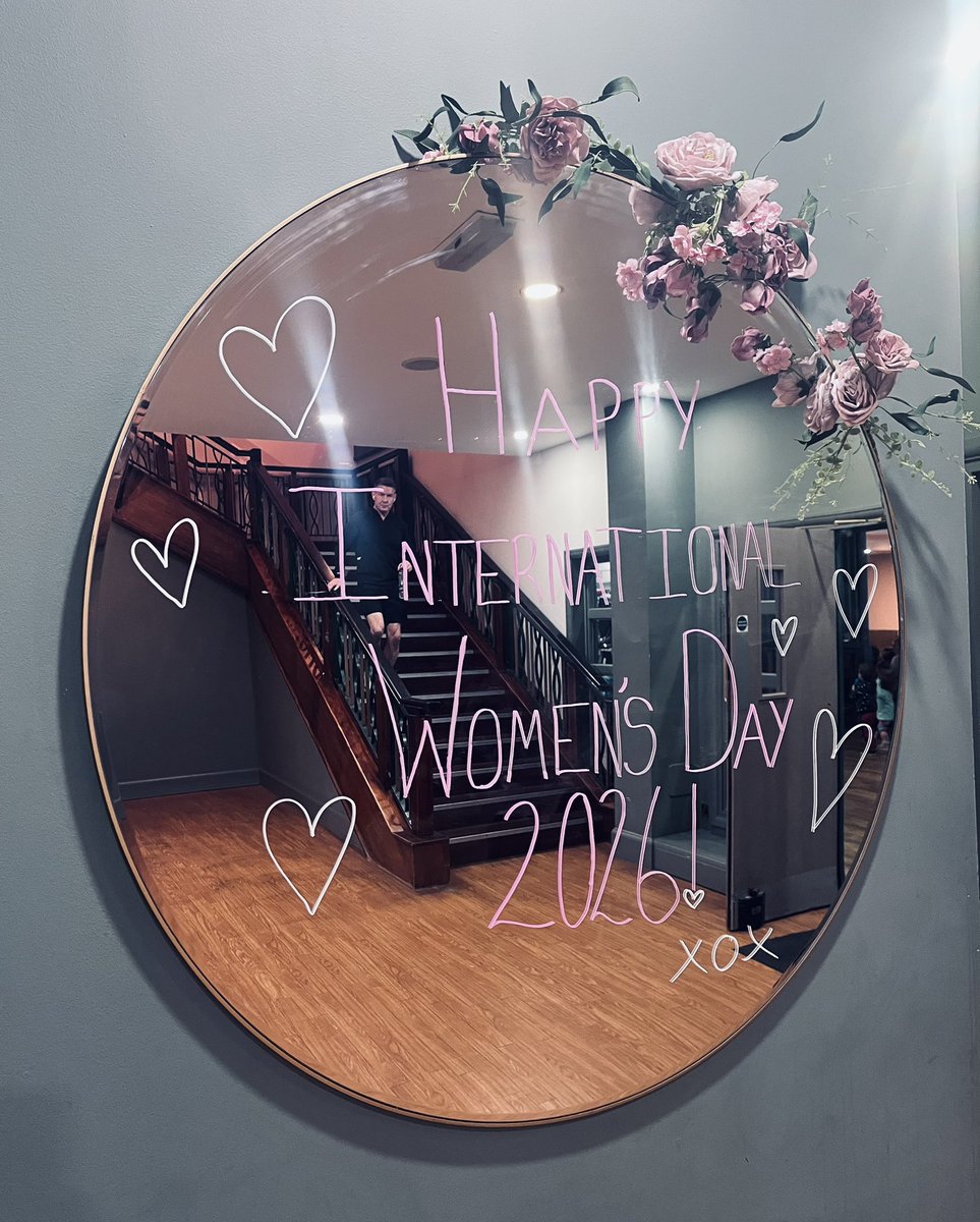 Jane Lewis tweet media