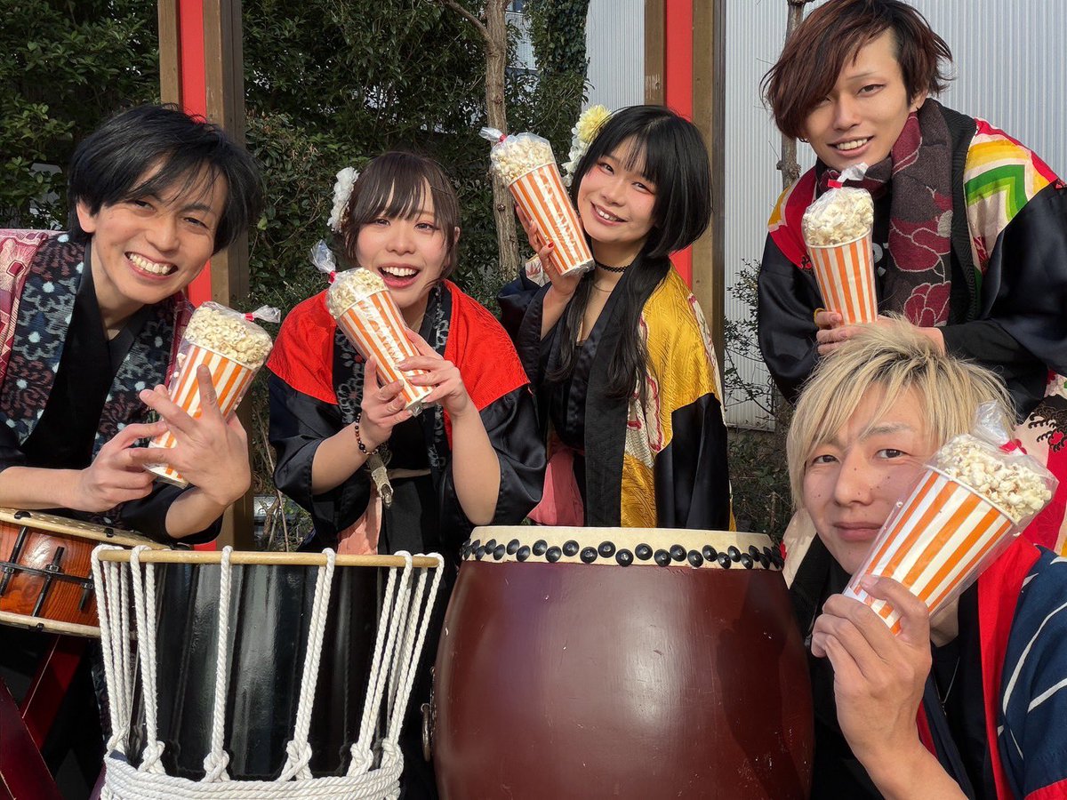 本日は
*＊さいたま市市民活動夢マルシェ＊*
にてパフォーマンスさせていただきました！
観に来てくださった方、足を止めていただいた方々ありがとうございました☺️

来週は飯田橋ラムラでパフォーマンス予定ですので、
お近くの方はぜひ遊びに来てください＊*
#IMONttt
#陣コート