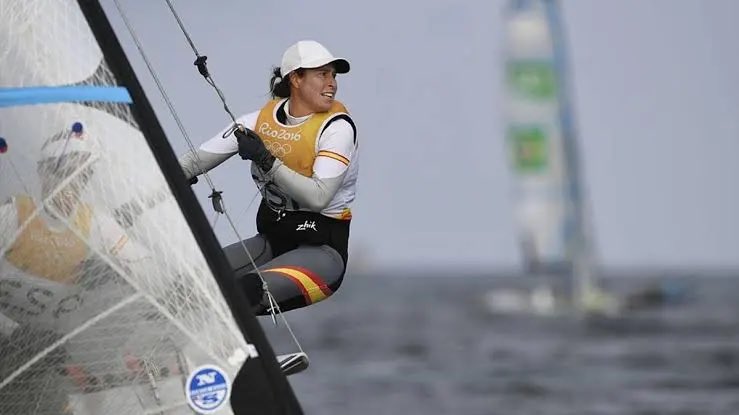 Hoy 8 de marzo, en el día mundial de la mujer, queremos hacer una ola a la orensana Támara Echegoyen que es una destacada campeona olímpica y referente española que hizo historia al completar la primera vuelta al mundo sin escalas con tripulación femenina.
🌊 BRAVO

#8marzo #8m