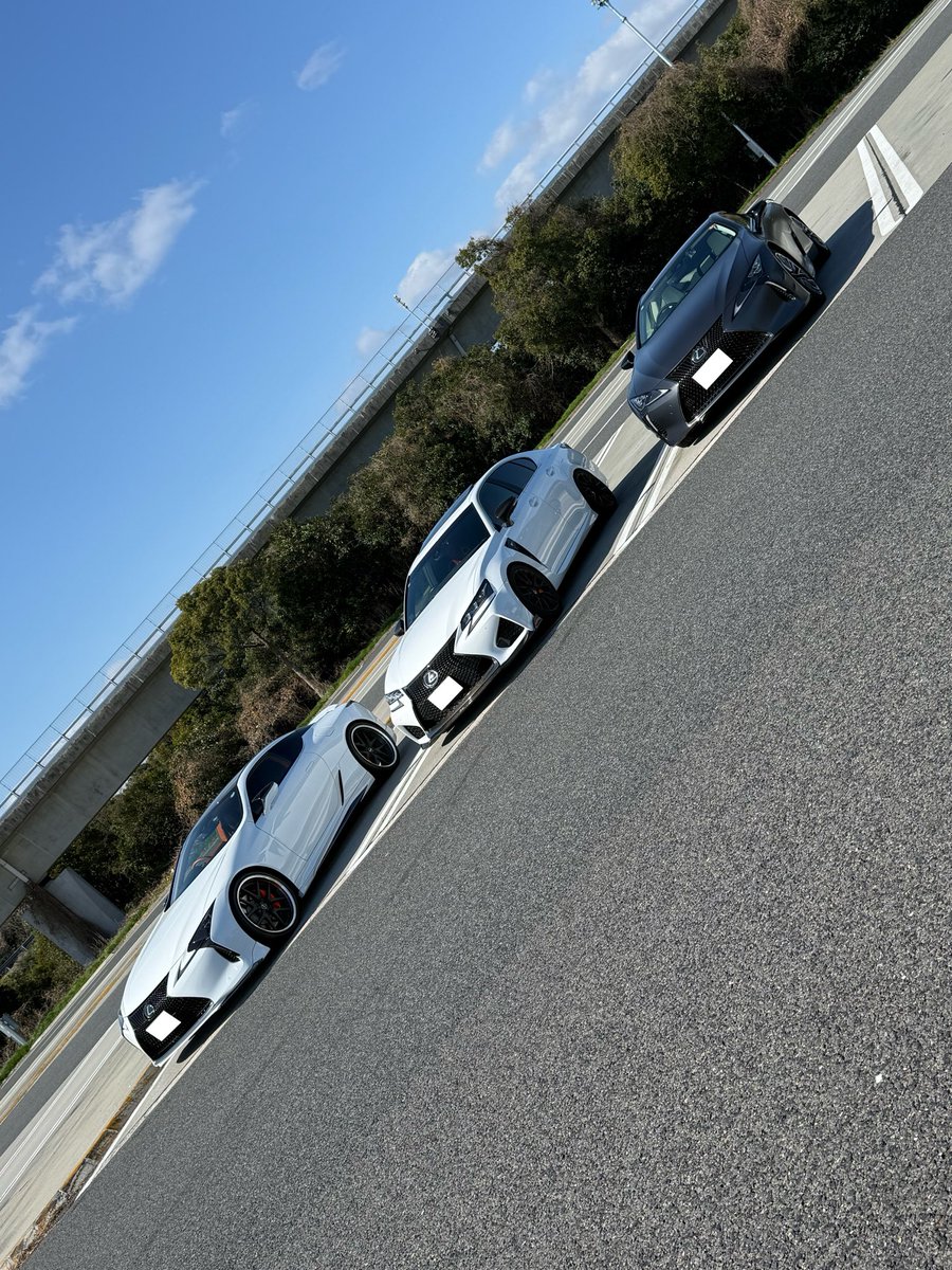 car_yukio's tweet photo. 2026.03.08.
定例レクサス オフ会に参加させて頂きました。🙇♂️🙇♂️‼️
今日で最後の白色LX参加となりました。
お昼ご飯は定番の名古屋めし定食🙏👍。
帰りにディラーに寄り納車の打ち合わせ、予定より2週間はやまりそうです⁉️
.
#lexus
#lexuslx600
#lexuslx700h
#lexuslx700hfsport
#納車が待ち遠しい https://t.co/Ezy4wTMWzk