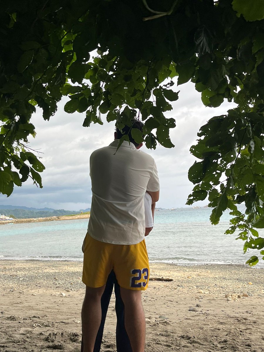 _nottwinks's tweet photo. A little appreciation post for my man. We had an argument the other night and went to sleep with a little heaviness in our hearts. But before that, we had already planned to go to Tuka to relax and take some pictures. I honestly thought he wouldn’t talk to me because he wasn’t — https://t.co/QK8vrlNfg3