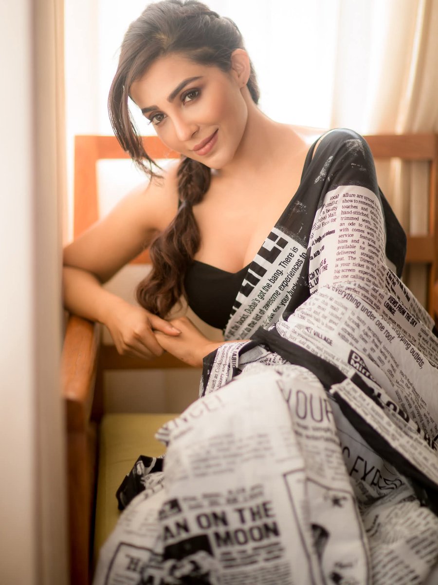 paro_nair's tweet photo. Happy Women’s Day to every woman who inspires, uplifts, and makes the world brighter with her strength and kindness. 

Here’s to celebrating you today and every day. ❤️

#InternationalWomensDay #WomensDay2026 https://t.co/xIwqOrJ727