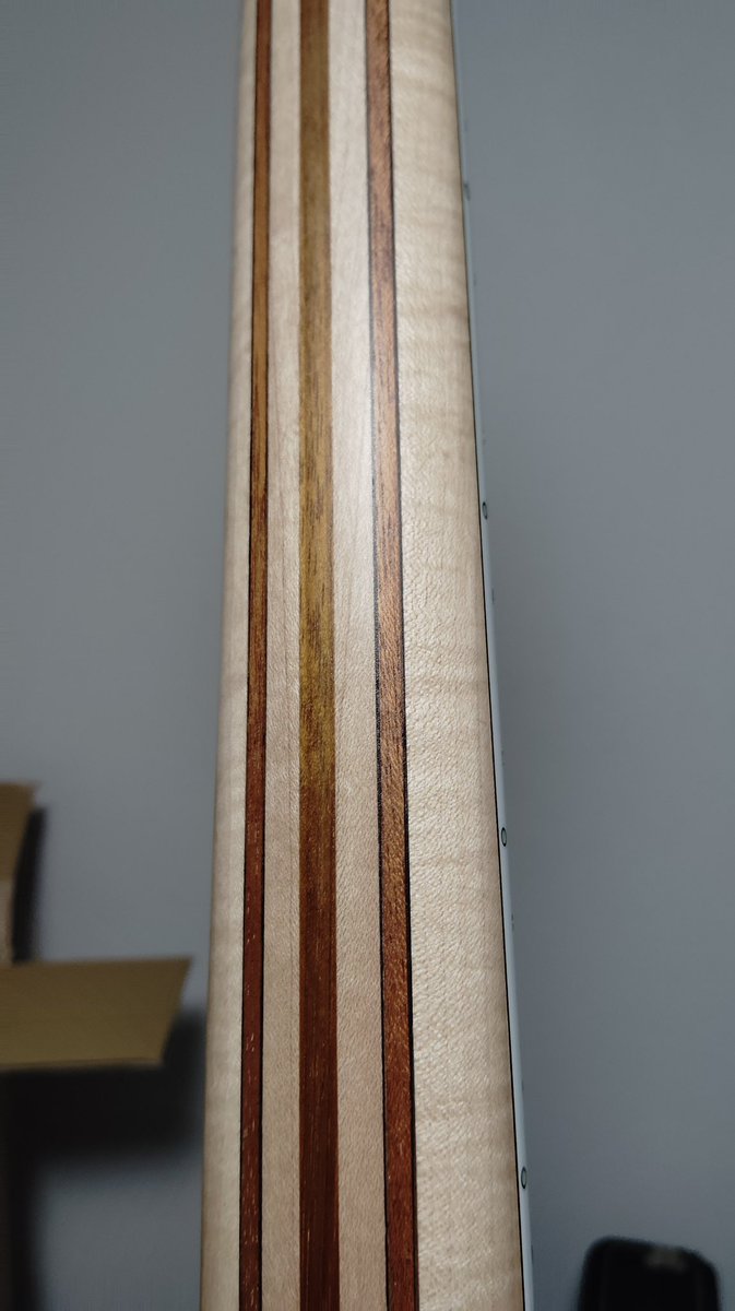 りきまる tweet media