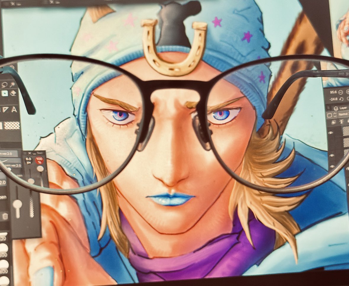 skarkue's tweet photo. bonus w/ glasses https://t.co/PuTgaVDg0o