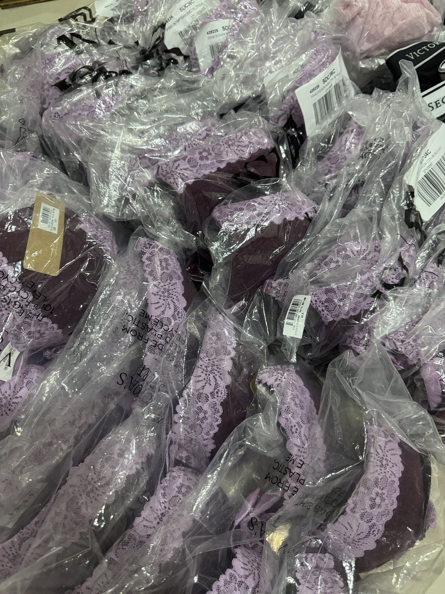 victoria’s secret / skims สอบถามได้ค่า tweet media