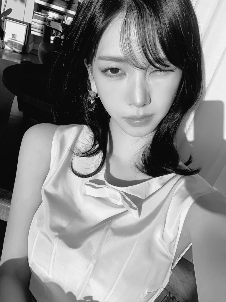 going out to celebrate International Women day this evening! ♡