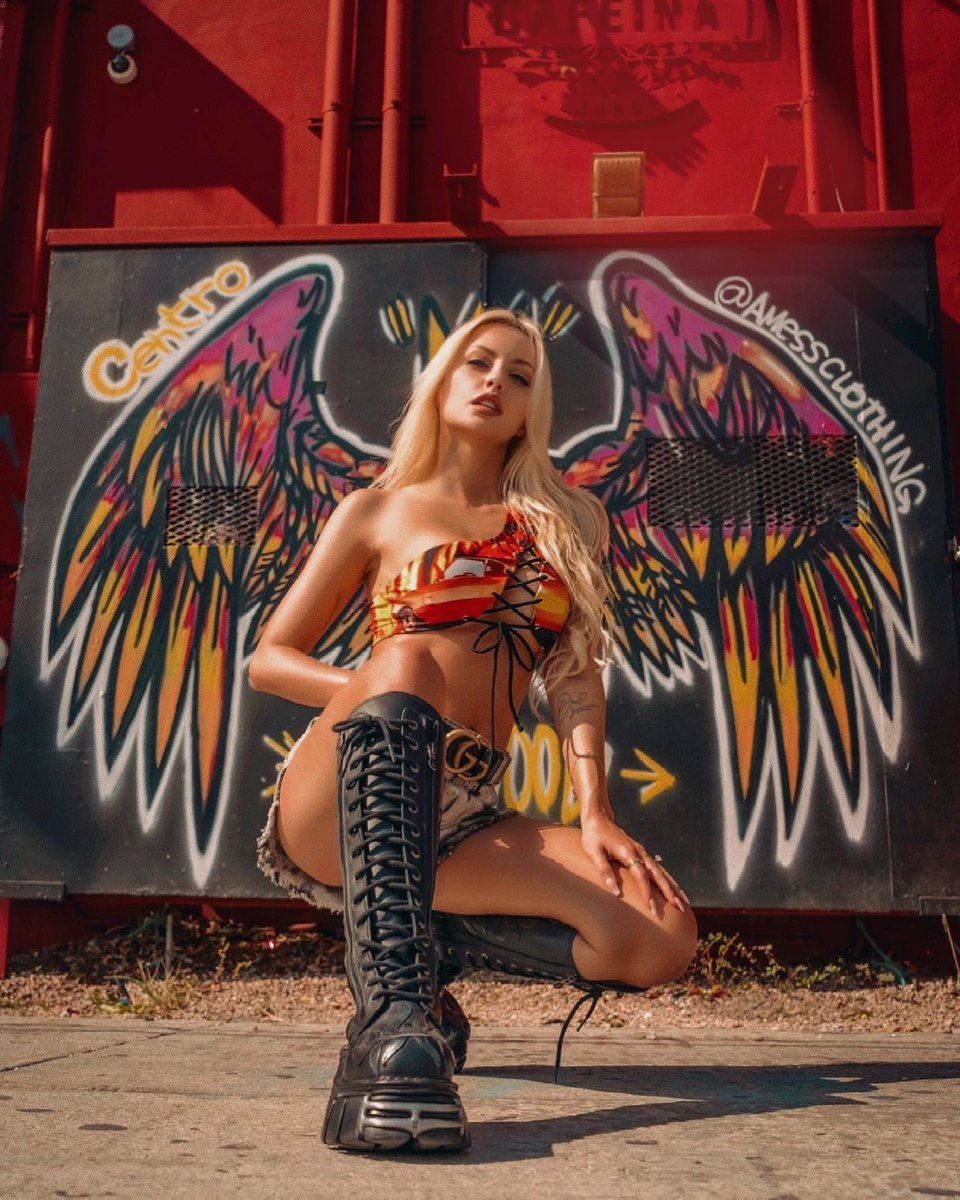 Katie Angel Notas tweet media