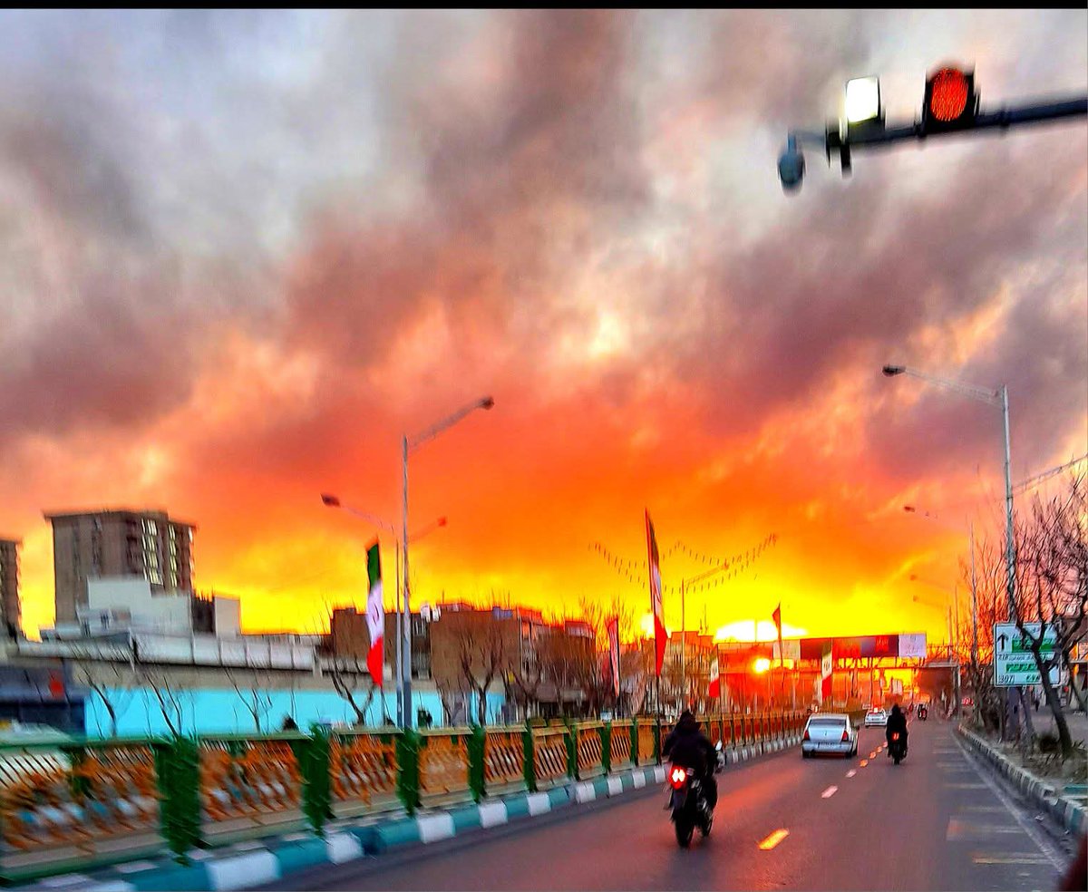 iamin986's tweet photo. Our people are left with two cruel choices: to die by the regime’s bullets or by American and Israeli bombs. #PrayForIranianPeople https://t.co/ifXEhnzir1