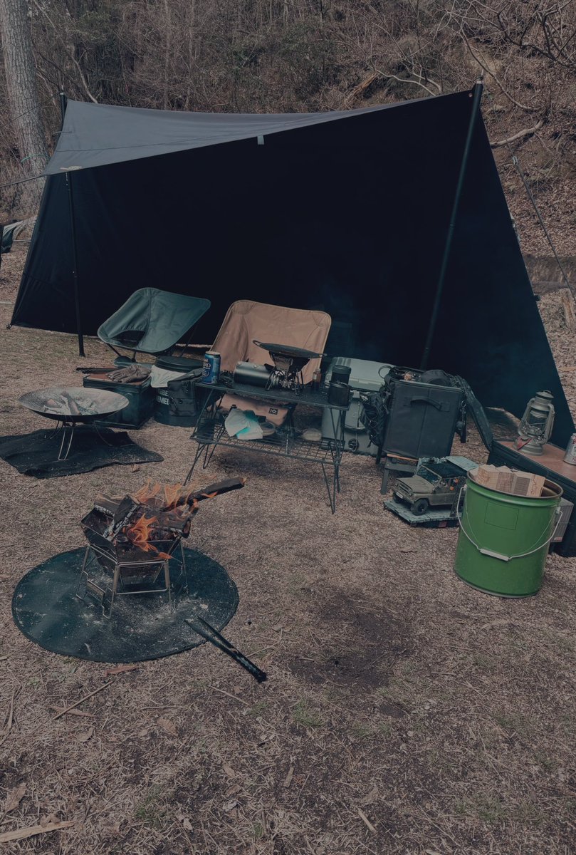ryo8574321's tweet image. 今日はサバゲー仲間とキャンプしてましたぁ〜⛺️🔥新しいタープの張り方に挑戦したり、ラジコンでも遊べて、良い休日になりましたぁぁ(^^)

#山城町森林公園
#WPL