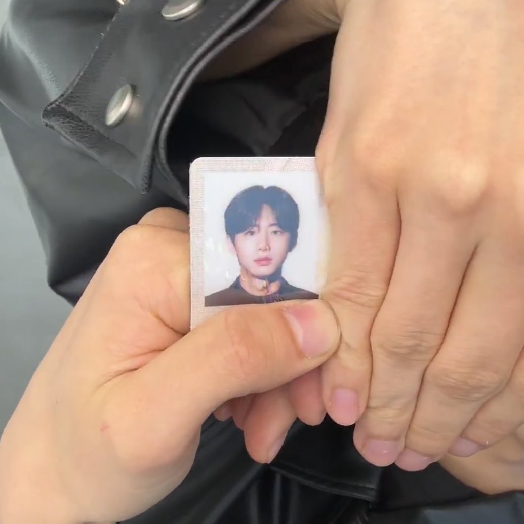 kn1ves0ut's tweet photo. jeongwoo showing his id photos. please he’s too freaking cute!!! https://t.co/joMsGMB1Gv