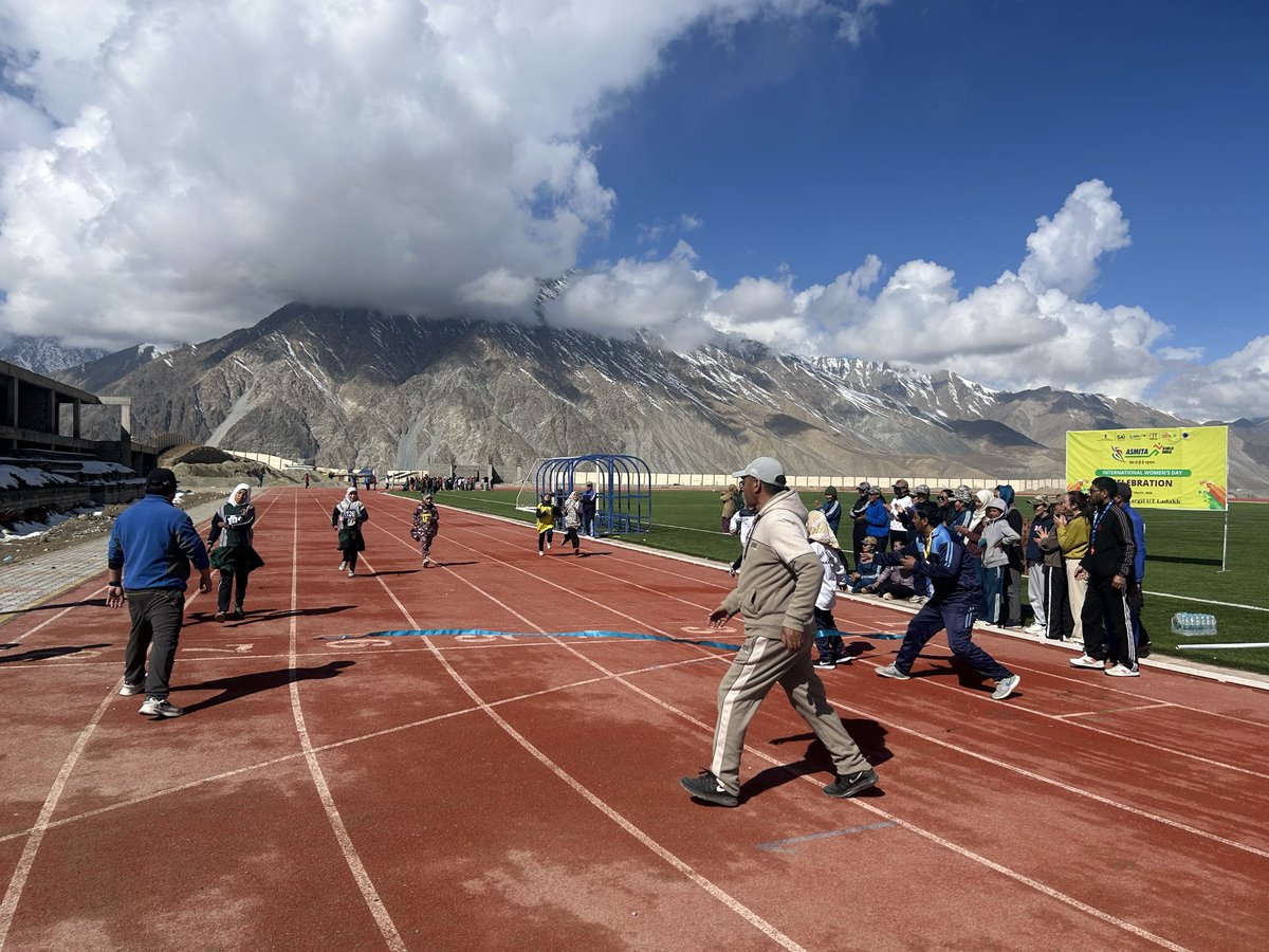 MYBKargil's tweet photo. On the occasion of IWD, the spirit of women empowerment and sportsmanship was beautifully witnessed at the Asmita League in Kargil, jointly organized by Mera Yuva Bharat, YS&amp;S UT Ladakh, and SAI.
#ASMITALeague #ShePlaysIndiaWins #BreakingTheGlassCeiling*
 *#MyBharat* https://t.co/go2yJjwZ4Q