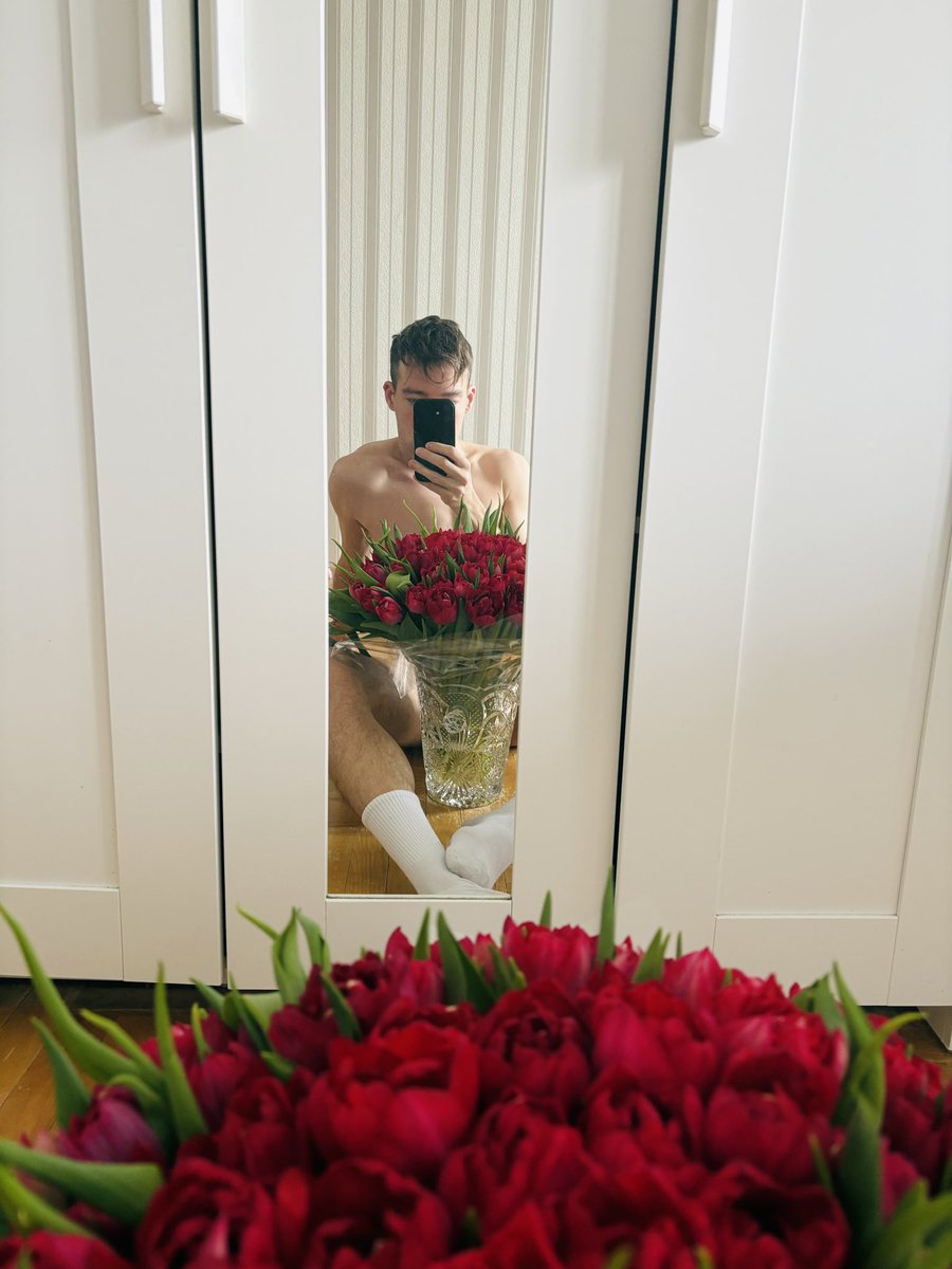 Невероятный tweet media