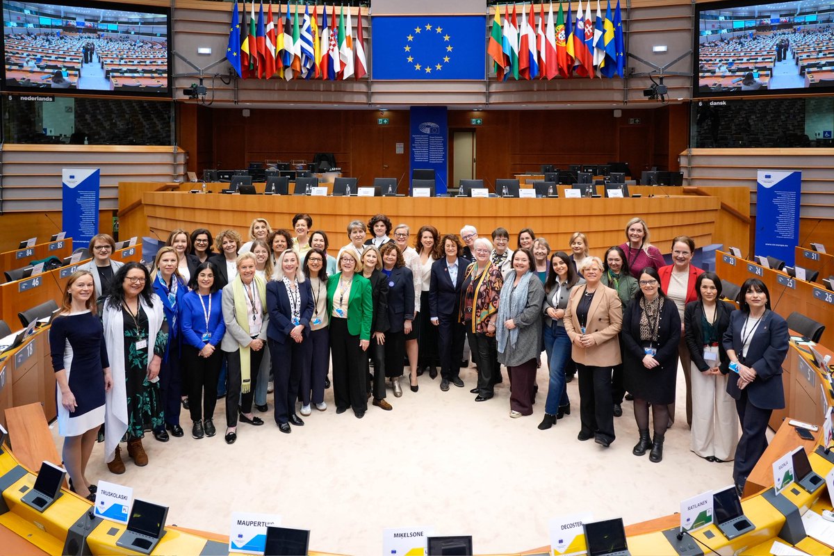 Marie-Antoinette Maupertuis tweet media