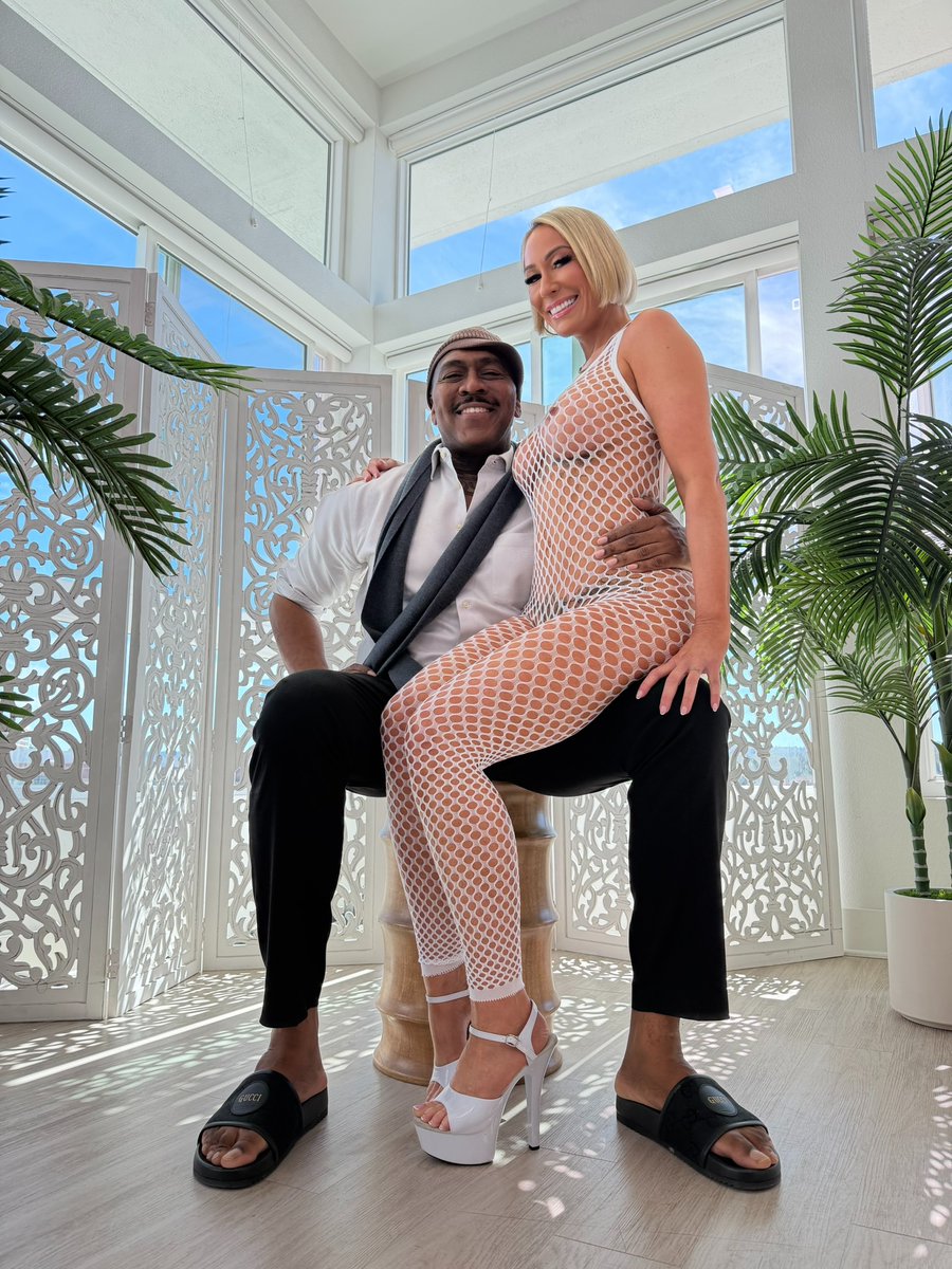 Mellanie Monroe tweet media