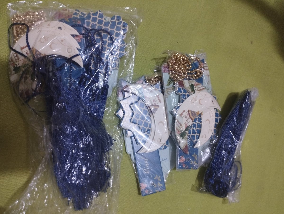 #hangtag #jual #malang
Guys ada yang mau ganti hangtag ini Gaa? Aku kelebihan belinya. Ada 10 bundle untuk hampers