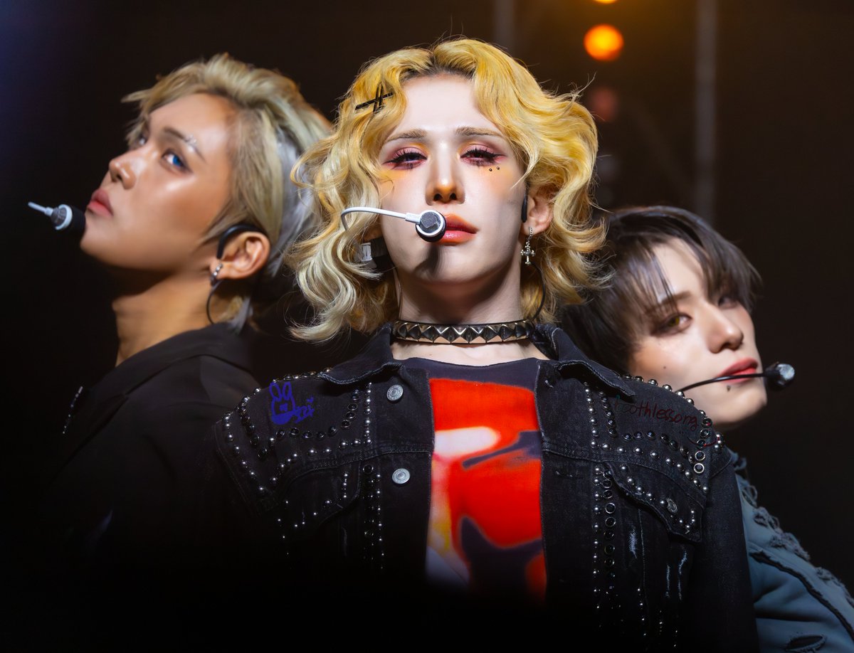 💙❤️💛
#XLOV #엑스러브 #WUMUTI #HYUN #HARU