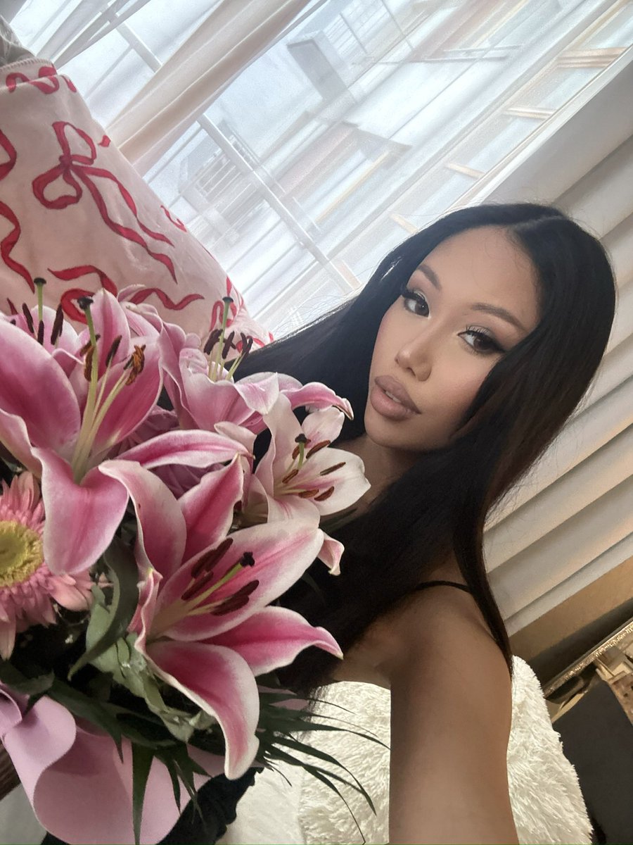 Who run the world? Girls

Happy International Woman’s Day 💐🌷