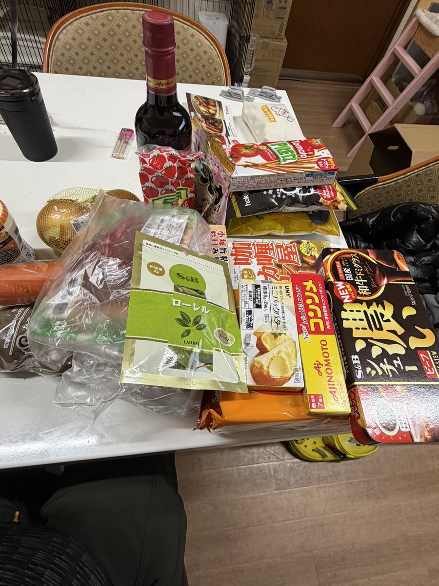 devil_666_dual's tweet photo. 会社に書類整理に行ったついでに小腹空いたのでビーフシチューをCook4meで作って食べました🌱
#ビーフシチュー
#cook4me https://t.co/0f3c5W8Gma