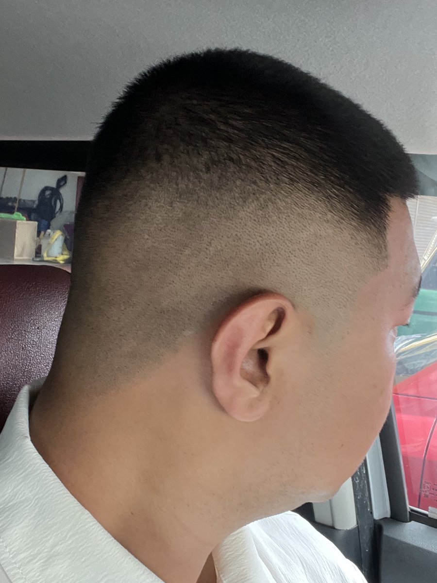0drn02's tweet photo. botak agian 🙋‍♂️ https://t.co/FCDLUqB1q0