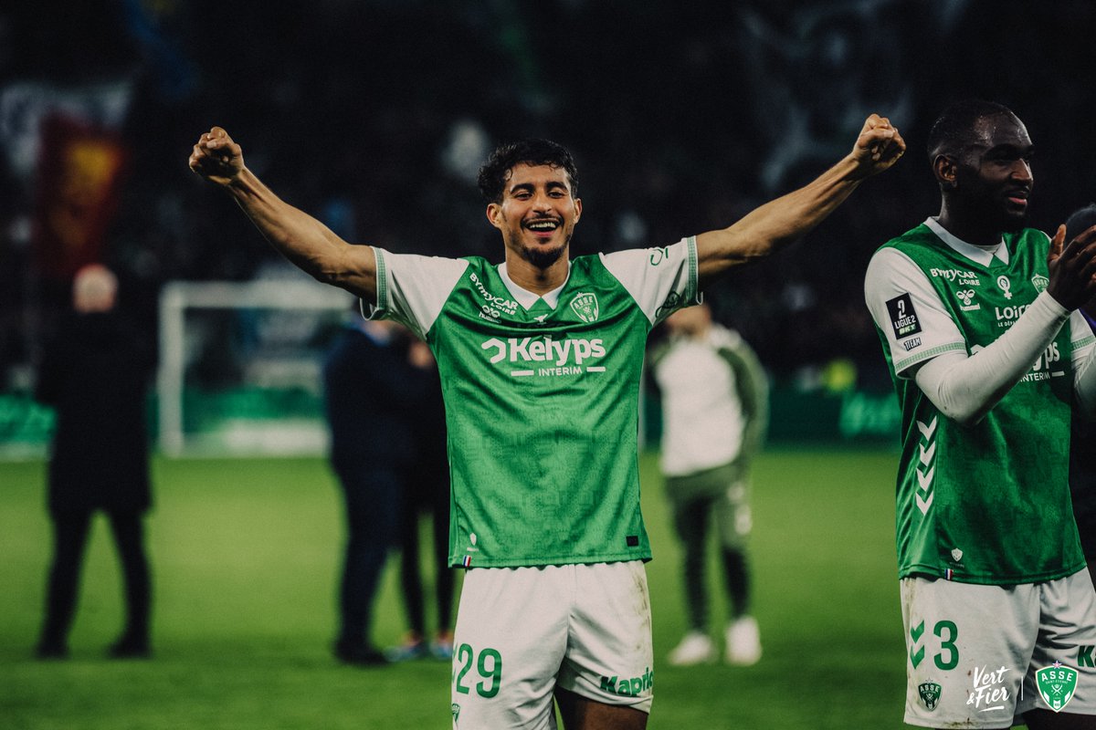 ASSEofficiel's tweet photo. Bonjour le Peuple Vert et bon dimanche ! 😁 https://t.co/gXuo9g6qxa