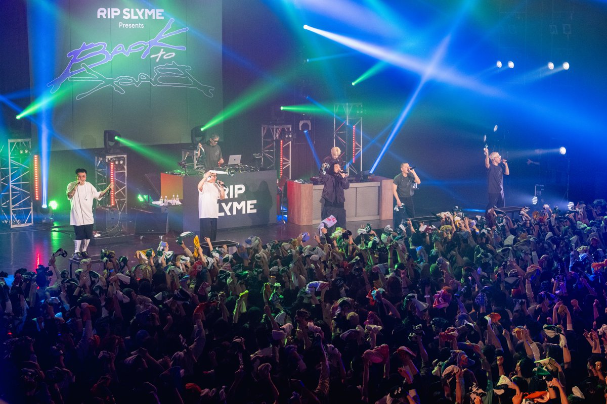 ripslyme_com's tweet photo. ／
📝 2月に開催した
対バンライブ「BACK to BACK」
ライブレポートを公開！
＼

KICK THE CAN CREW、Creepy Nuts、Dragon Ashそれぞれとのコラボセッションも実現🔥

【RIP SLYME 対バンライブレポート】盟友・後輩・恩人が集結！25年の絆が呼び寄せた奇跡の3夜！
https://t.co/QKYCkZ0ncu https://t.co/DeWWUyocXa