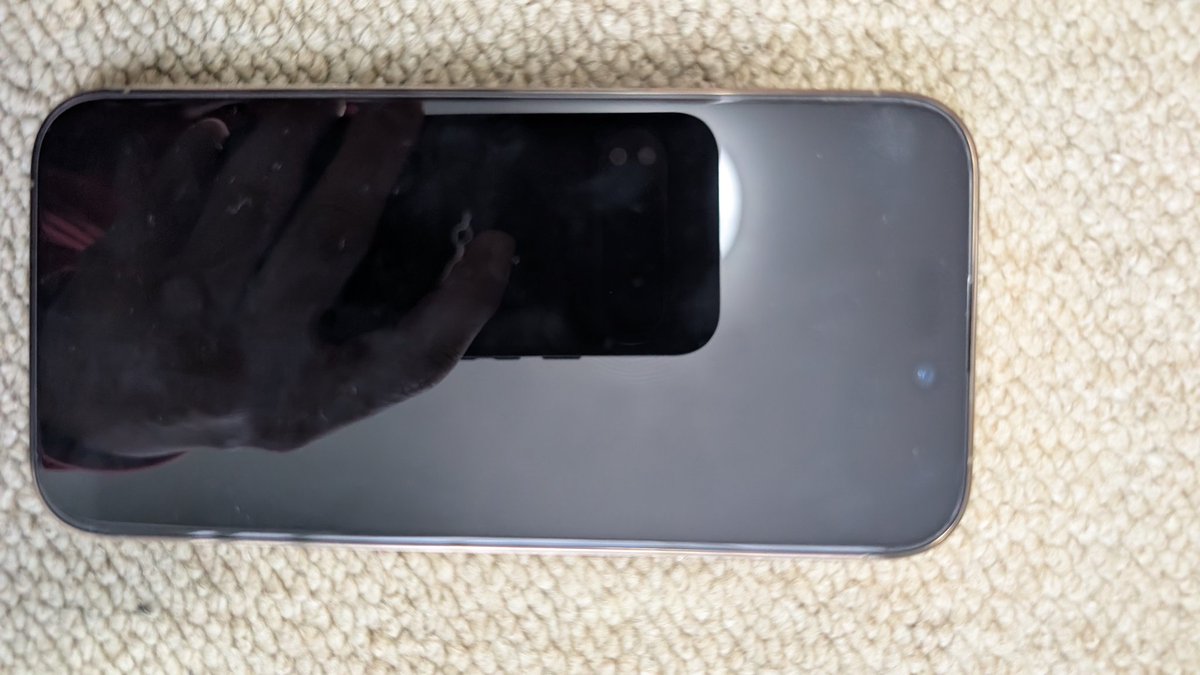 kimaguresolocam's tweet image. 44000円で中古のiPhone14pro256g買った📲
44000円🤭ドコモの中古安いからおすすめ👍1番ランクが下の買ったけどめっちゃ綺麗😏
#iPhone
#iPhone14pro
#スマホ