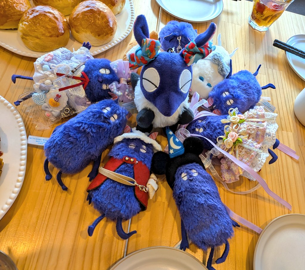 カフェフロハンさんのお料理がめっちゃくちゃおいしくてぇ
カニ召喚の儀