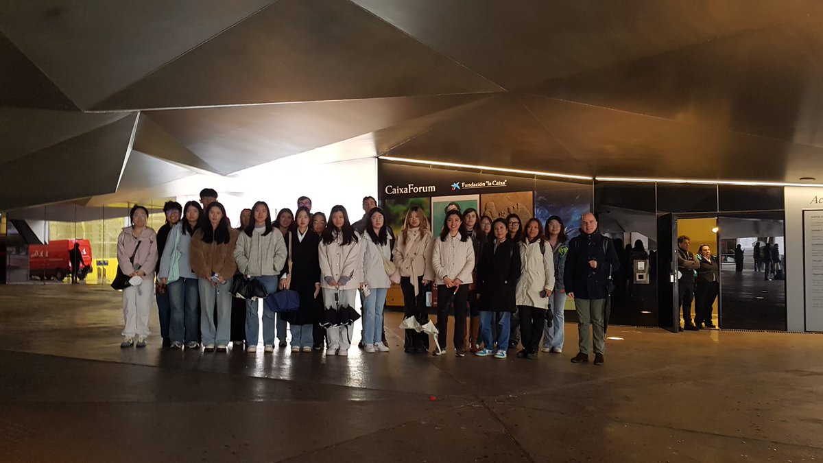 Mgestturistuc3m's tweet photo. El viernes en @Mgestturistuc3m el estudiantado estuvo en una salida técnica en @CaixaForum Madrid. Gracias. @master_uc3m @uc3m #salidas_tecnicas https://t.co/Wubk4ZkCaN