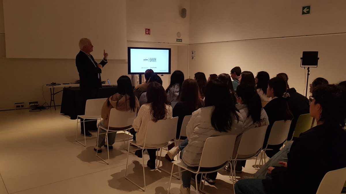 Mgestturistuc3m's tweet photo. El viernes en @Mgestturistuc3m el estudiantado estuvo en una salida técnica en @CaixaForum Madrid. Gracias. @master_uc3m @uc3m #salidas_tecnicas https://t.co/Wubk4ZkCaN