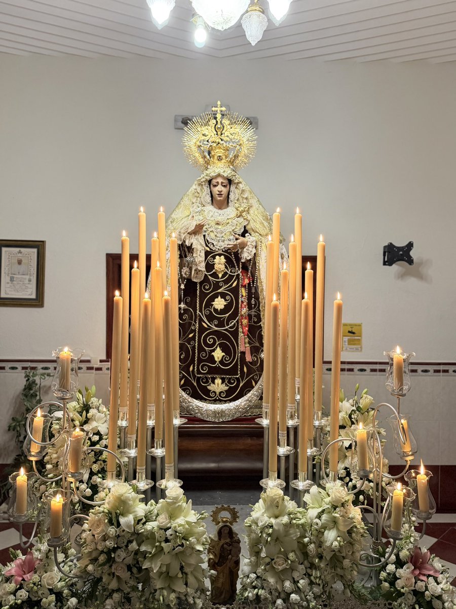 lagrimas_carmen's tweet photo. SALIDA PROCESIONAL | Así amanece María Santísima Lágrimas del Carmen entronizada y esperando la hora de su Salida Procesional para bendecir las calles de su BARRIO.

#CofradiasMLG
#VisperasMLG
#lagrimasdelcarmen
#azucenadehuelin
#Huelin https://t.co/sDwI9Uyf2G