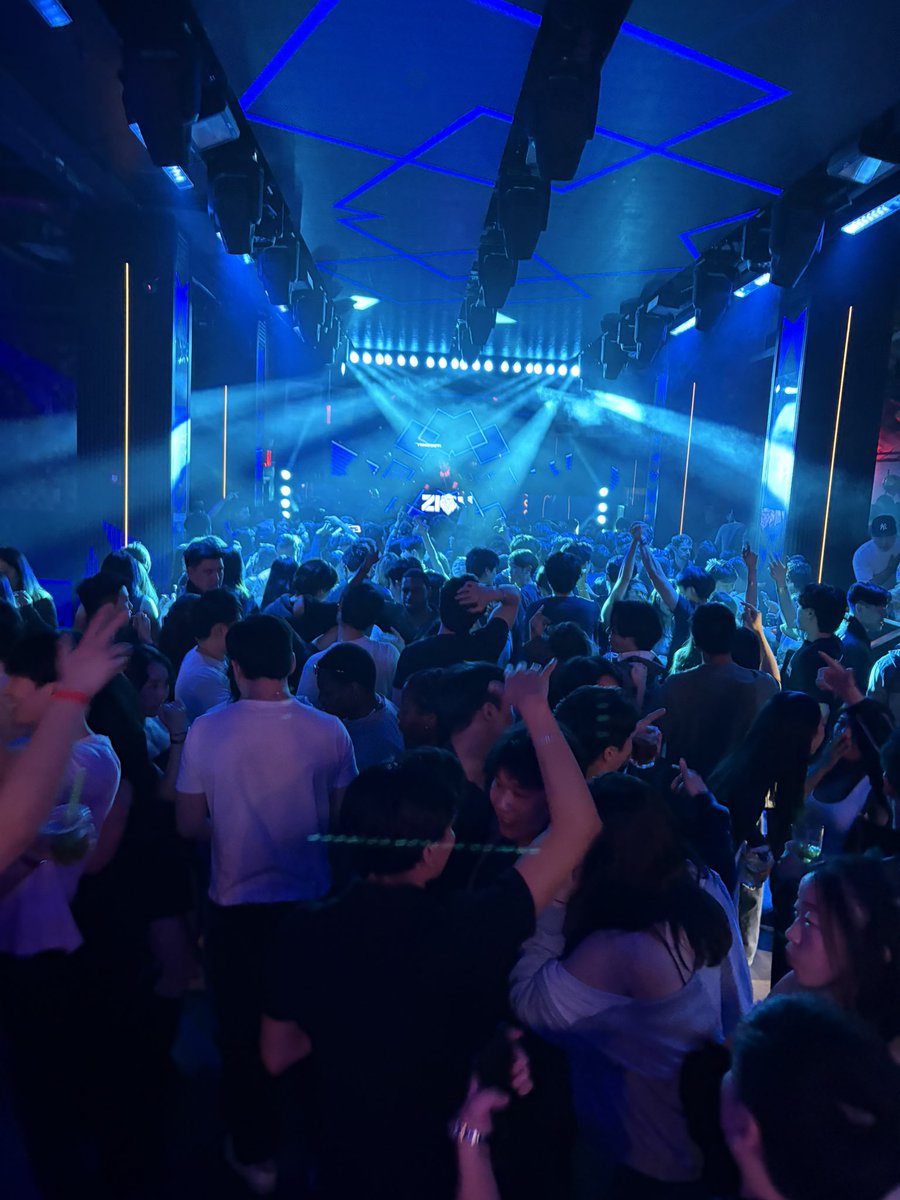 jonathan liu tweet media