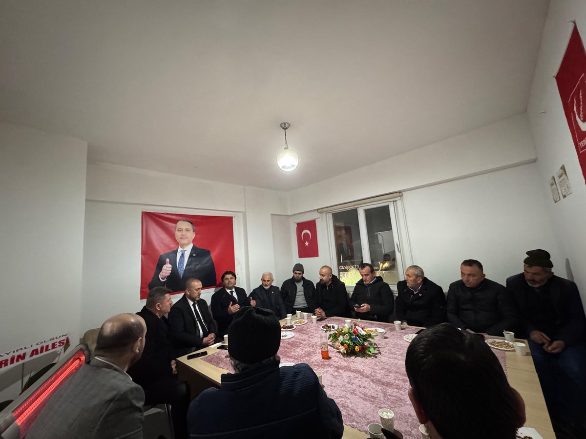 YRP_EY's tweet photo. Çorum’da iftar sonrası, Çorum İl Başkanımız Nuri Kuşçu ve Alaca İlçe Başkanımız Fatih Şirin’in ev sahipliğinde Alaca programımızda esnaf ziyareti yapıp, çok sayıda üye kazandık. 

Başkanlarımıza ve yönetimlerine misafirperverlikleri için teşekkür ediyorum.

@erbakanfatih https://t.co/IQ7OR5zu9p