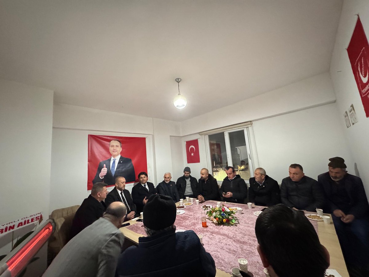 Çorum’da iftar sonrası, Çorum İl Başkanımız Nuri Kuşçu ve Alaca İlçe Başkanımız Fatih Şirin’in ev sahipliğinde Alaca programımızda esnaf ziyareti yapıp, çok sayıda üye kazandık. 

Başkanlarımıza ve yönetimlerine misafirperverlikleri için teşekkür ediyorum.

<a href="/erbakanfatih/">Dr. Fatih Erbakan</a>