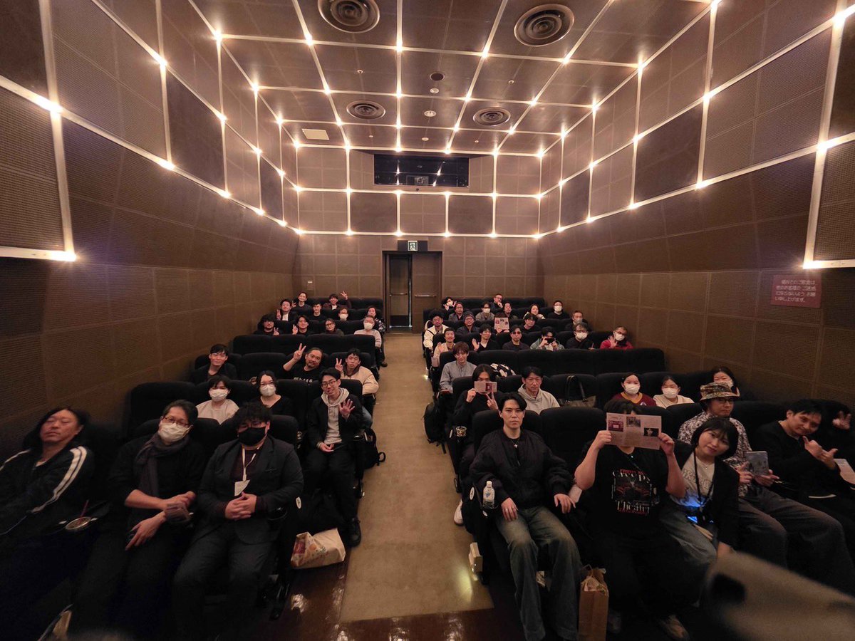 #日韓AI映画交流祭

ひとまず、昨日、無事終了しました。

たくさんの方々にたくさん支えてもらったので、感謝してもしきれない気持ちです。

映画放映時は一席残らず埋めきれたこと、リモート会議無事途切れず、繋がった事。