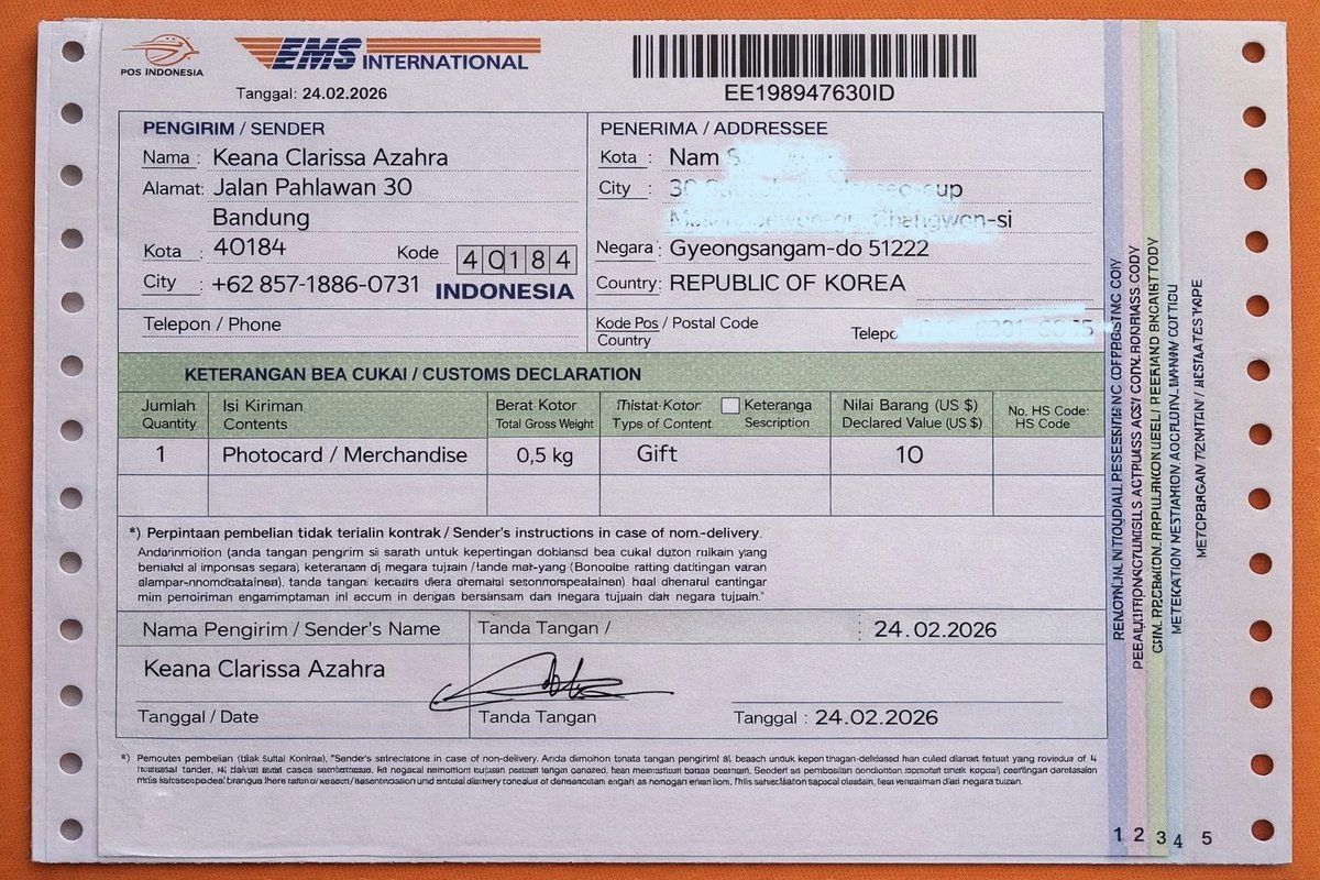 01bunnies's tweet photo. Indoneisan scammer

뉴진스 포카 사기꾼

She gave me the fake AI EMS tracking number 

@keagctcsIpp 

Aespa 방탄소년단 에스파 카리나 해린 bts 블랙핑크 윈터 정국 뷔 제니 jennie 에이티즈 인도네시아 공방 kms broadcast 보넥도 투어스 있지 트와이스 twice ive blackpink 아이브 장원영 njz https://t.co/B3WgjS46lJ