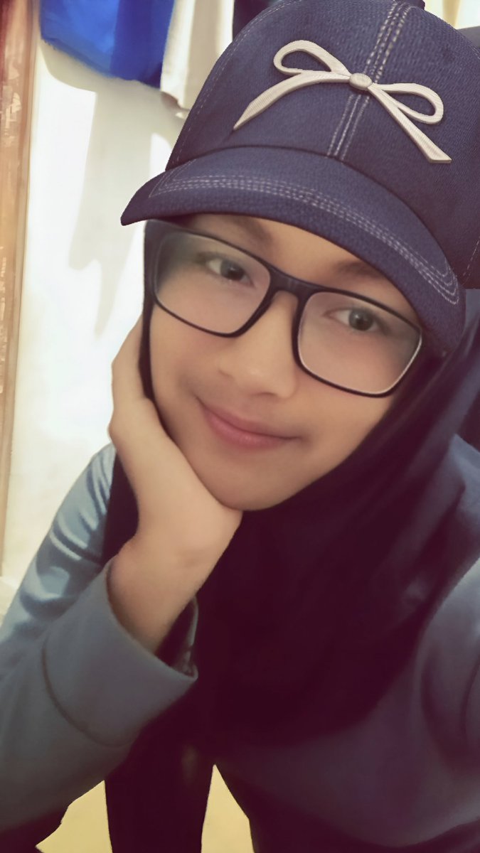 LanYan1610's tweet photo. Mau berburu takjil 😋
#cder #cderjilbab #crossdresserjilbab https://t.co/Oheg6exgU4