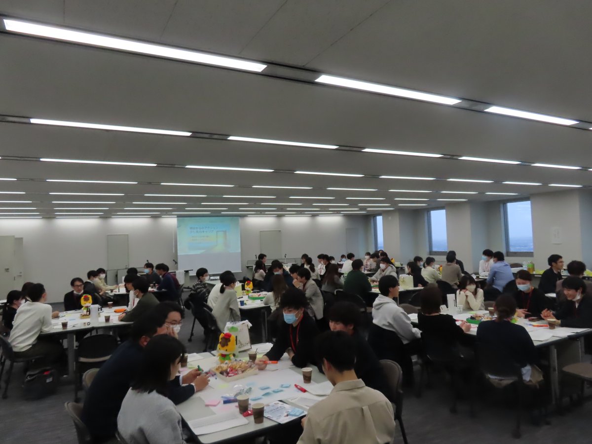 gunma_docguide's tweet photo. 県内の1年次研修医を対象とした合同研修を開催しました。

先輩外科医によるキャリアやワークライフバランスに関する対談、カフェ形式でのグループワーク。病院の垣根を越え、同期同士で活発な意見交換が行われました。

引き続き、本県の医療を担う若手医師を支援してまいります。

#研修医 #臨床研修 https://t.co/YTnmrhnkTX