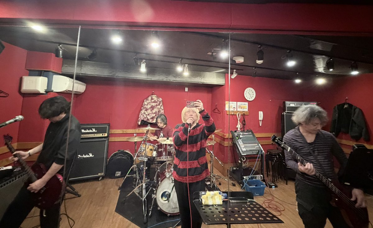 TAIZO（D''/SPIDER/薔薇色） tweet media