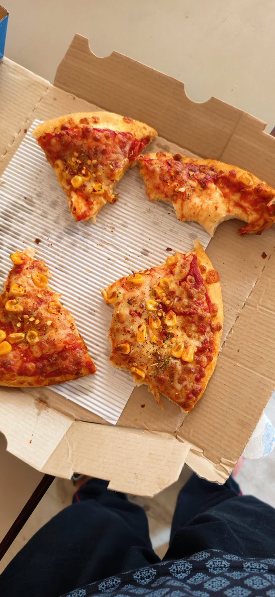 khushalpathak's tweet photo. Hey Domino's Pizza, really bad experience. The pizza was undercooked and tasted awful—felt like it wasn’t even properly baked. Total waste of money. Please check your quality control and arrange a refund. #Disappointed 😞🍕
@dominos_india @dominos @MOFPI_GOI https://t.co/xk5QExilYO